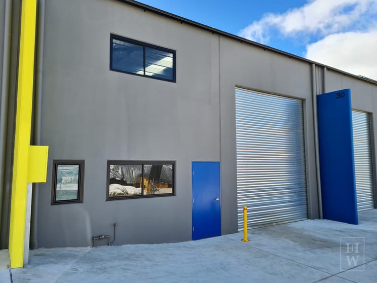 Click to view all images Unit 30/17 Old Dairy Close Moss Vale NSW 2577 - Image 1