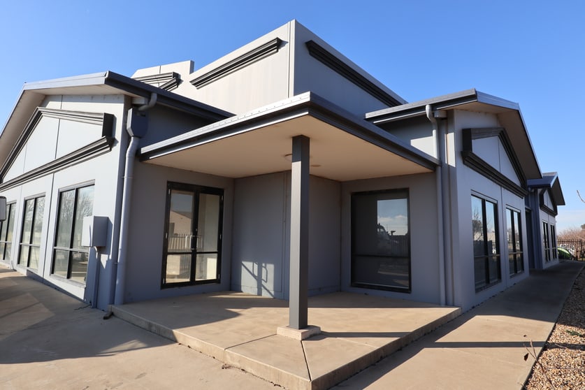 Click to view all images 1 Lockyer Street Wagga Wagga NSW 2650 - Image 3
