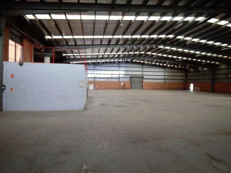Click to view all images 19-21 Glomar Court Dandenong VIC 3175 - Image 3