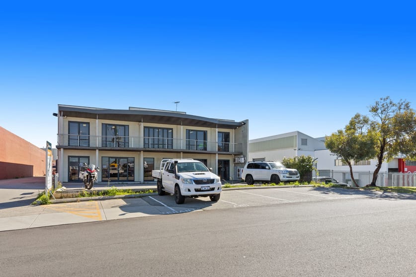 Click to view all images 17 Drake Street Osborne Park WA 6017 - Image 2