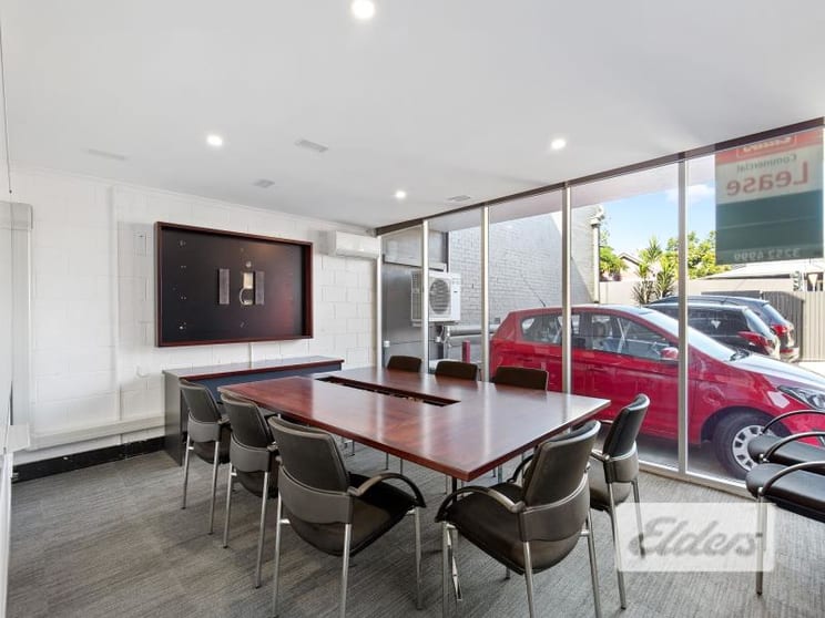 Click to view all images 98 Commercial Road Newstead QLD 4006 - Image 3
