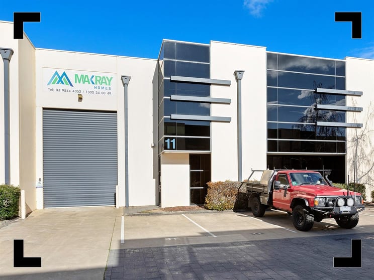 11/21 Howleys Road Notting Hill VIC 3168 - Image 1