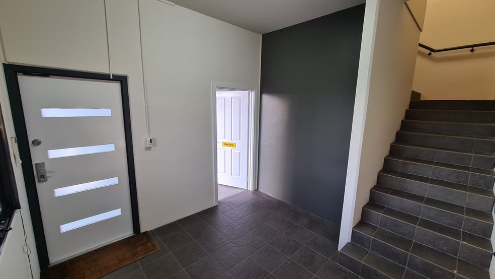 Click to view all images 6/178 Planet Street Carlisle WA 6101 - Image 2