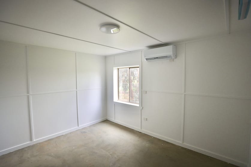 Click to view all images Shed 2/4 Fitt Court East Bendigo VIC 3550 - Image 1