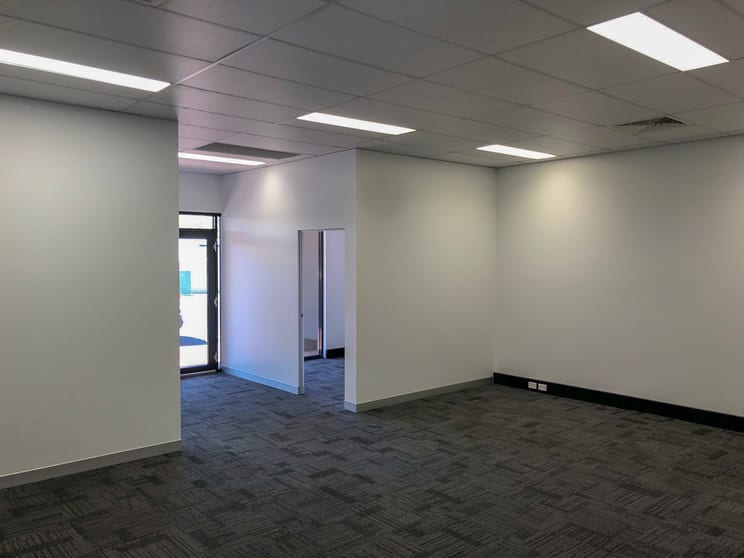 Click to view all images Suite 5/21 Victoria Street Bunbury WA 6230 - Image 2
