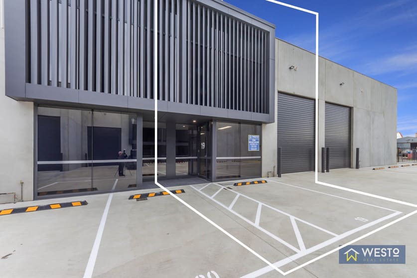 Click to view all images 19/20 Ponting Street Williamstown VIC 3016 - Image 1