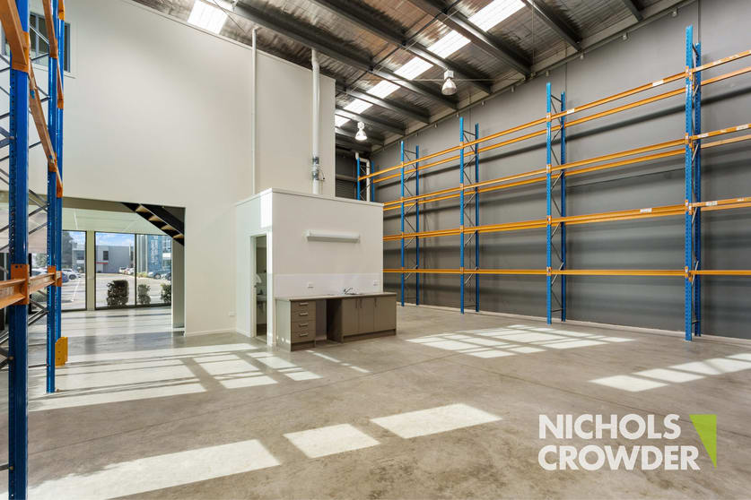 Click to view all images 1/238 Governor Road Braeside VIC 3195 - Image 3