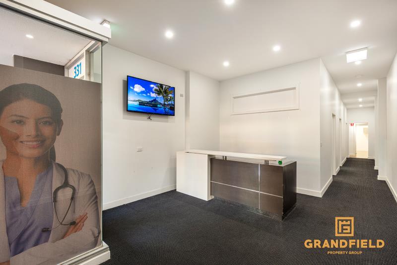 Click to view all images 331 Centre Road Bentleigh VIC 3204 - Image 3