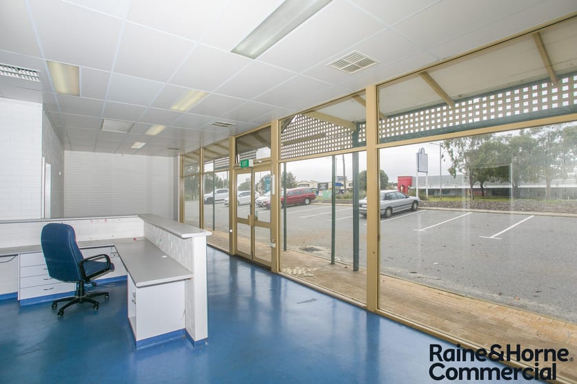 Click to view all images 2/1 Winton Road Joondalup WA 6027 - Image 3