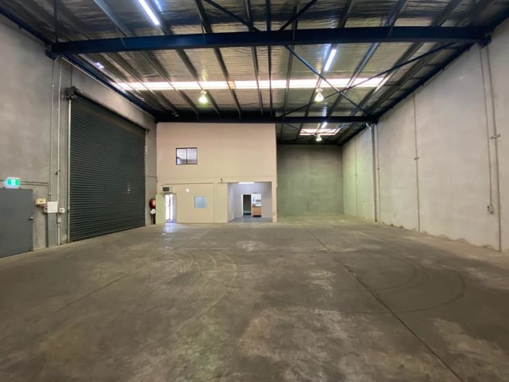 Click to view all images Unit 2/95 Jedda Road Prestons NSW 2170 - Image 3