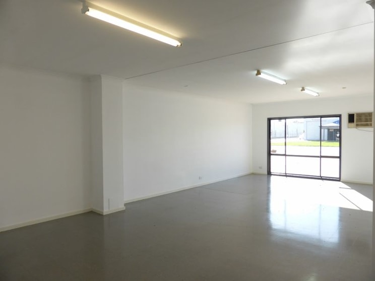 Click to view all images 254 Etiwanda Avenue Mildura VIC 3500 - Image 3