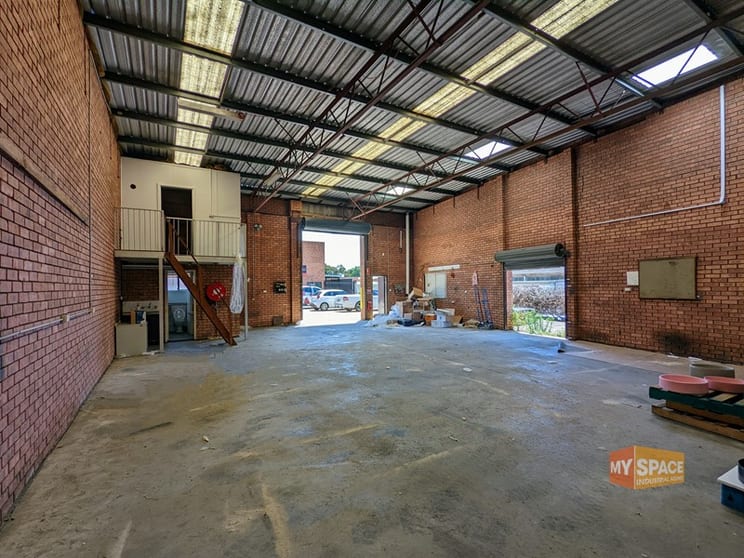 Click to view all images 10/13 Works Place Milperra NSW 2214 - Image 2