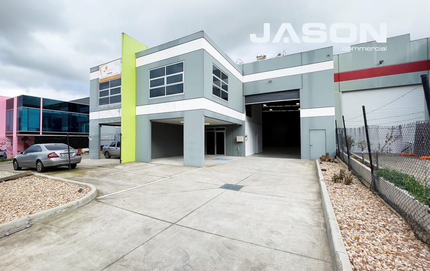 Click to view all images 31A Yellowbox Drive Craigieburn VIC 3064 - Image 3