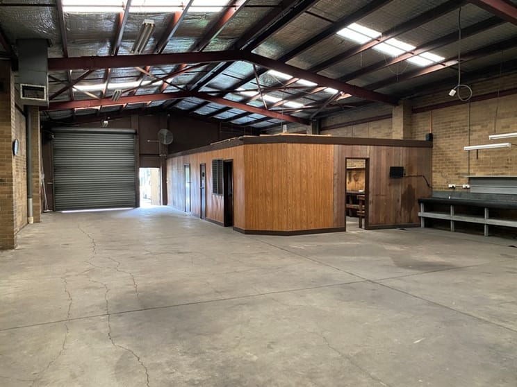 Click to view all images 931-933 Plenty Road Kingsbury VIC 3083 - Image 3