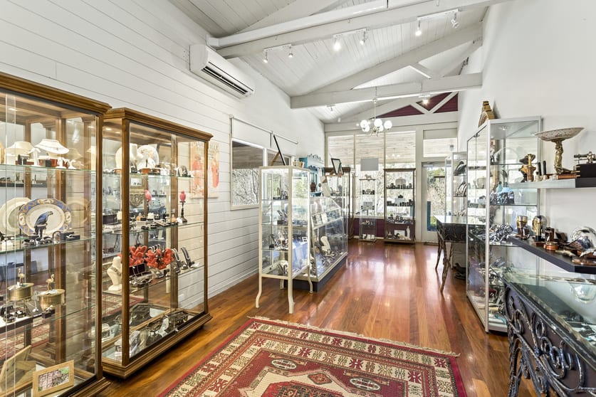 Click to view all images 2/353 Mount Dandenong Tourist Road Sassafras VIC 3787 - Image 3