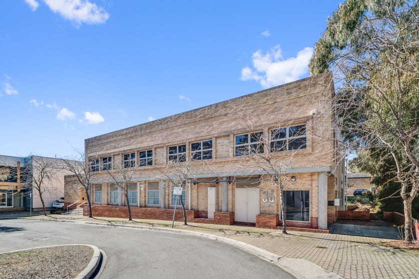 Click to view all images Level 1, Suites 3-7/36-38 Thesiger Court Deakin ACT 2600 - Image 1