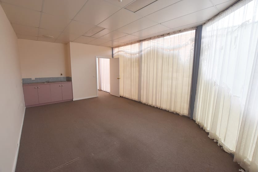 Click to view all images 250B Allan Street Kyabram VIC 3620 - Image 3
