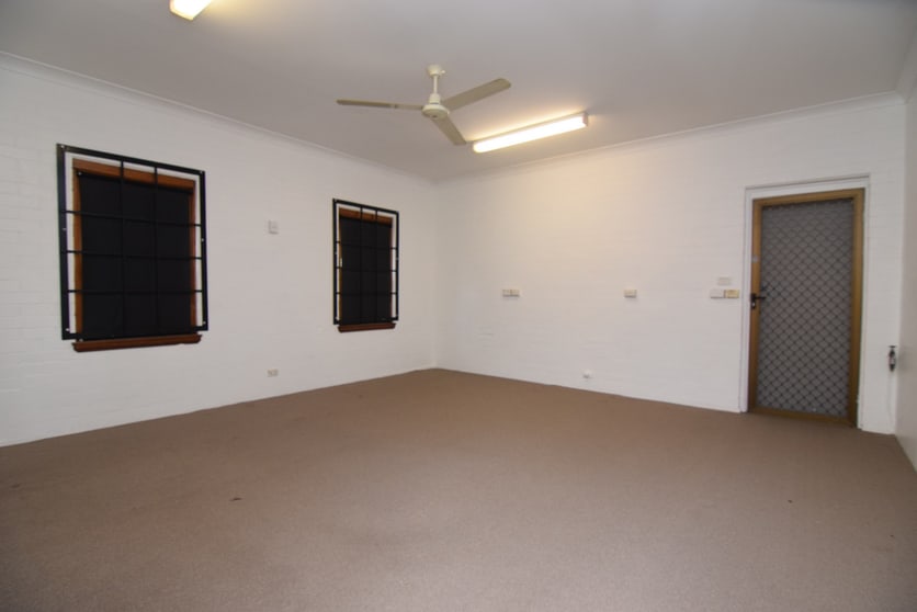 Click to view all images 1/142 William Street Bathurst NSW 2795 - Image 3