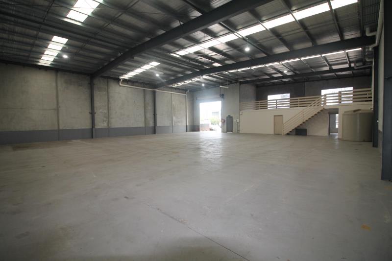 Click to view all images 2/28 Corporate Terrace Pakenham VIC 3810 - Image 3