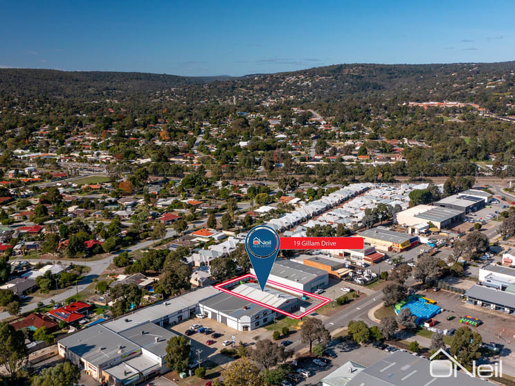 Click to view all images 19 Gillam Drive Kelmscott WA 6111 - Image 3