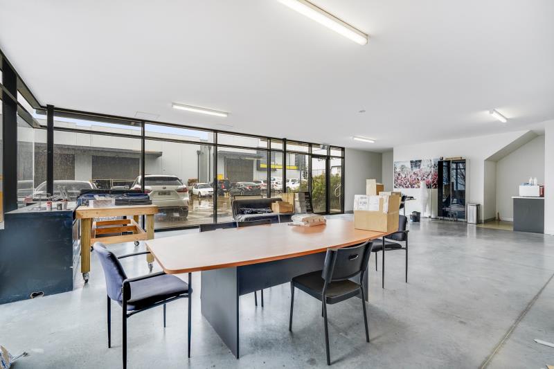 Click to view all images Unit 16/167 Princes Highway Hallam VIC 3803 - Image 3