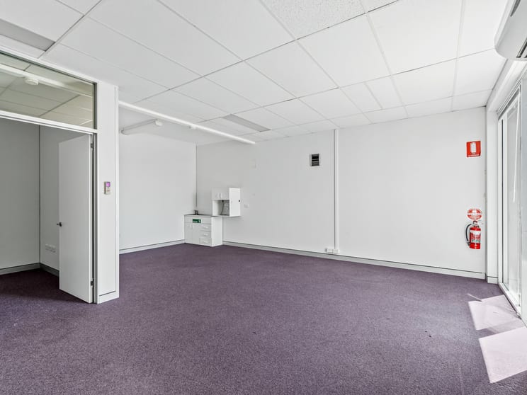 Click to view all images Suite 2/675 Sherwood Road Sherwood QLD 4075 - Image 2