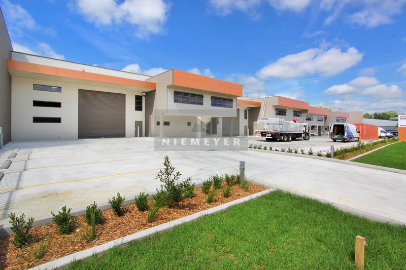 Click to view all images Unit 4/13-21 Hallmark Street Pendle Hill NSW 2145 - Image 2