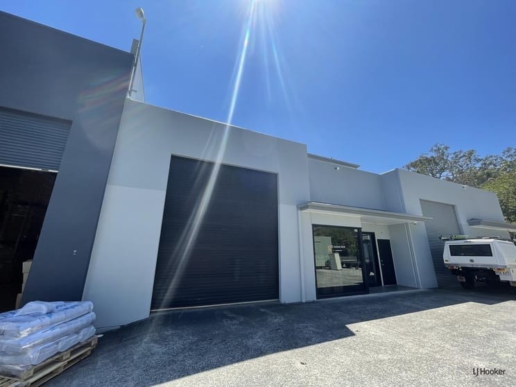 Click to view all images 3/7 Fortitude Crescent Burleigh Heads QLD 4220 - Image 1