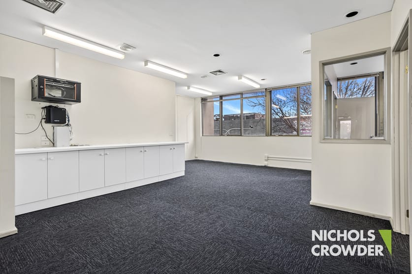 Click to view all images 5/230 Main Street Mornington VIC 3931 - Image 3