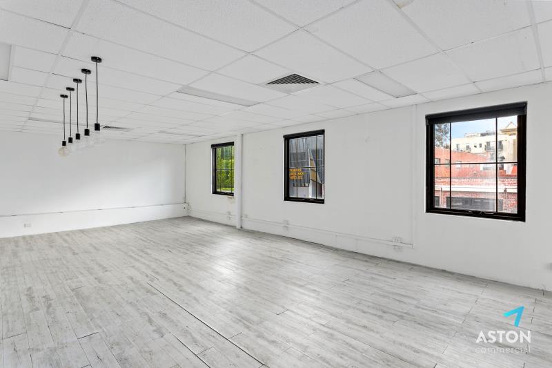 Click to view all images 2/160 Greville Street Prahran VIC 3181 - Image 2