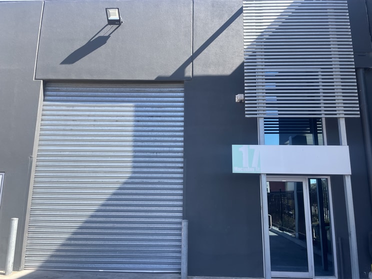 Click to view all images 2/17 Macaulay Street Williamstown VIC 3016 - Image 2