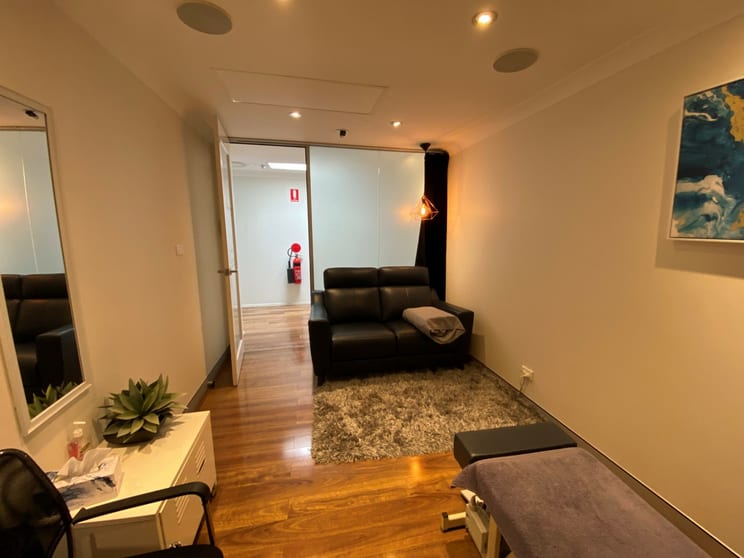 Click to view all images 1/768 Old Princes Highway Sutherland NSW 2232 - Image 2