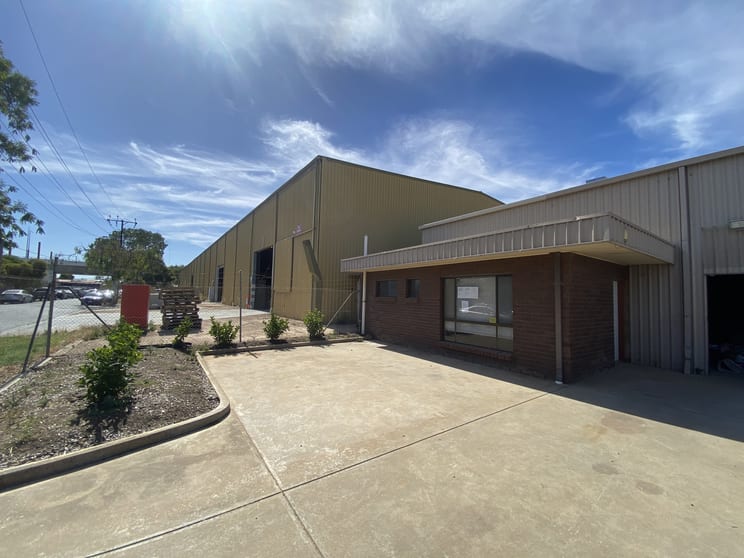 Click to view all images 16 Staite Street Wingfield SA 5013 - Image 2