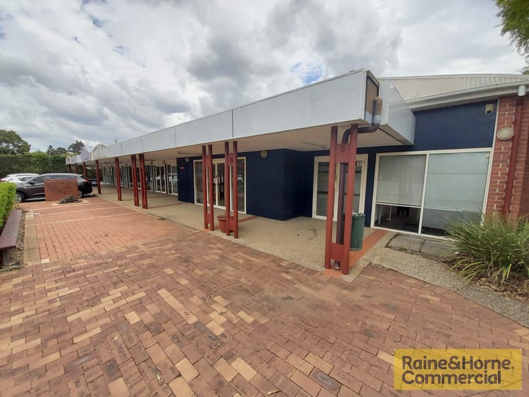 Click to view all images 1-2/562 Samford Road Mitchelton QLD 4053 - Image 1