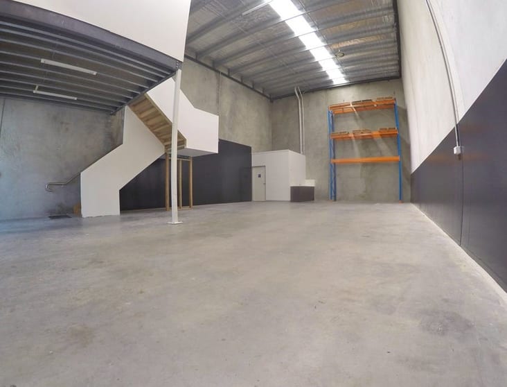 Click to view all images 15/22 Makland Drive Derrimut VIC 3026 - Image 2