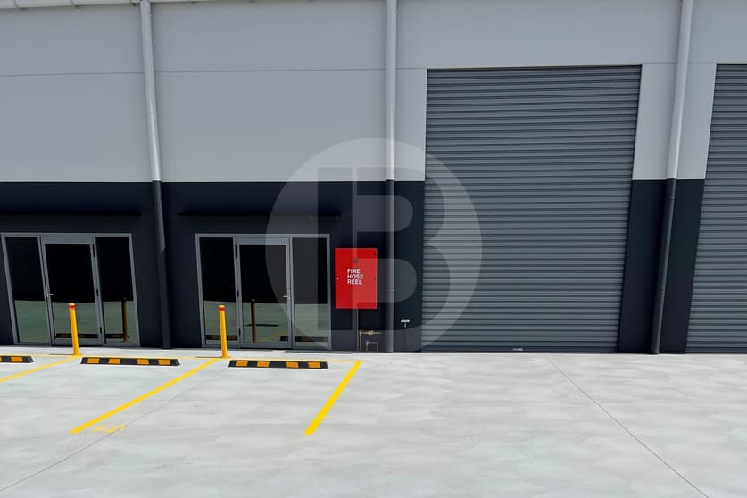 Click to view all images Charmhaven NSW 2263 - Image 1