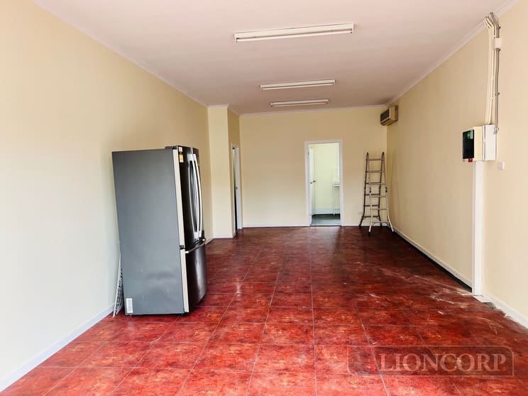 Click to view all images Chapel Hill QLD 4069 - Image 3