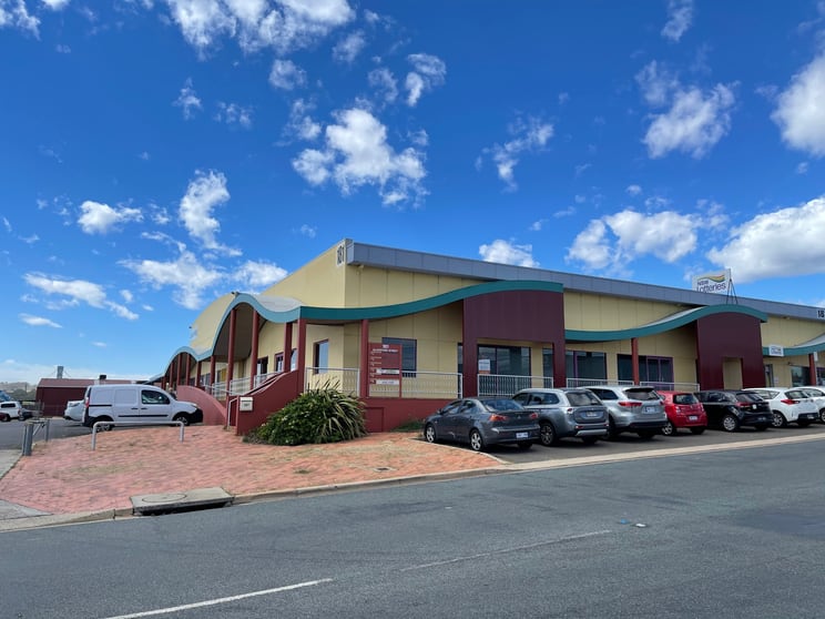 Click to view all images 1, 2 & 3/181 Gladstone Street Fyshwick ACT 2609 - Image 1