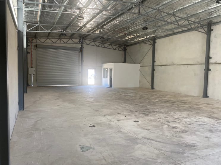 Click to view all images 3 Purtill Lane East Bendigo VIC 3550 - Image 3