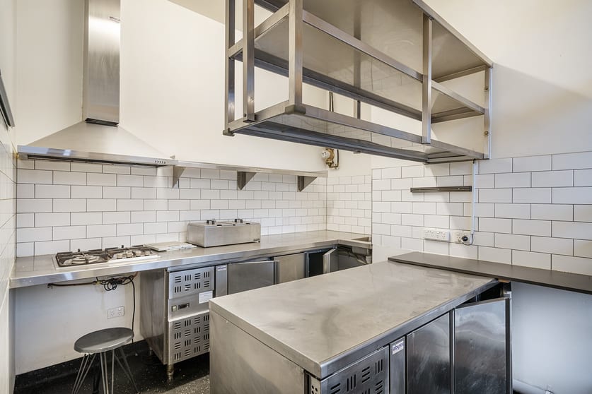 Click to view all images 1A/7 Yarra Street South Yarra VIC 3141 - Image 3