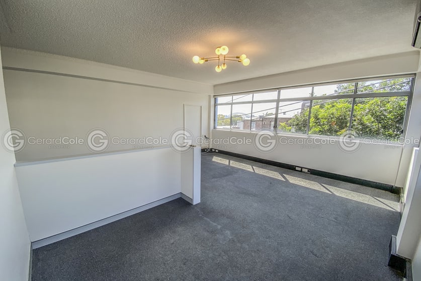 Click to view all images 4/323 Darling Street Balmain NSW 2041 - Image 3
