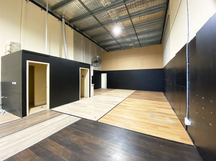 Click to view all images 1/140-142 Russell Street Emu Plains NSW 2750 - Image 3