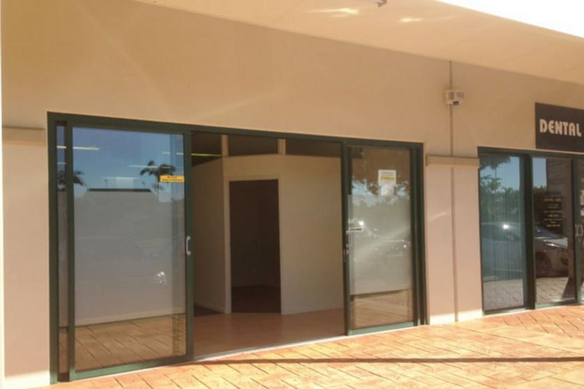 Click to view all images 2/465 Oxley Drive Runaway Bay QLD 4216 - Image 2