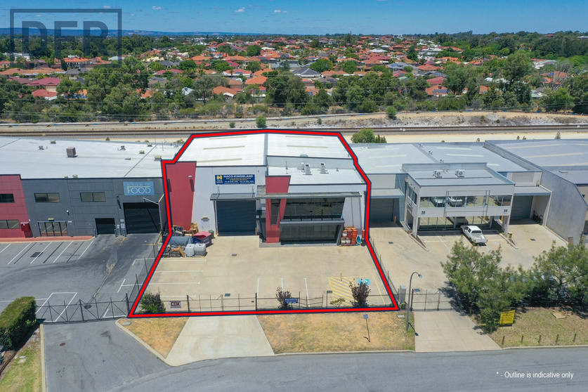 Click to view all images 36 Mordaunt Circuit Canning Vale WA 6155 - Image 1