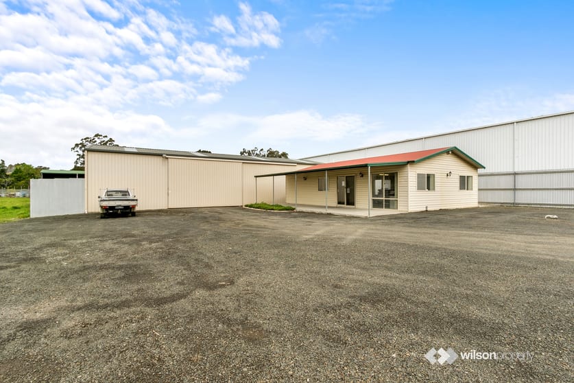 Click to view all images 48A Standing Drive Traralgon VIC 3844 - Image 2
