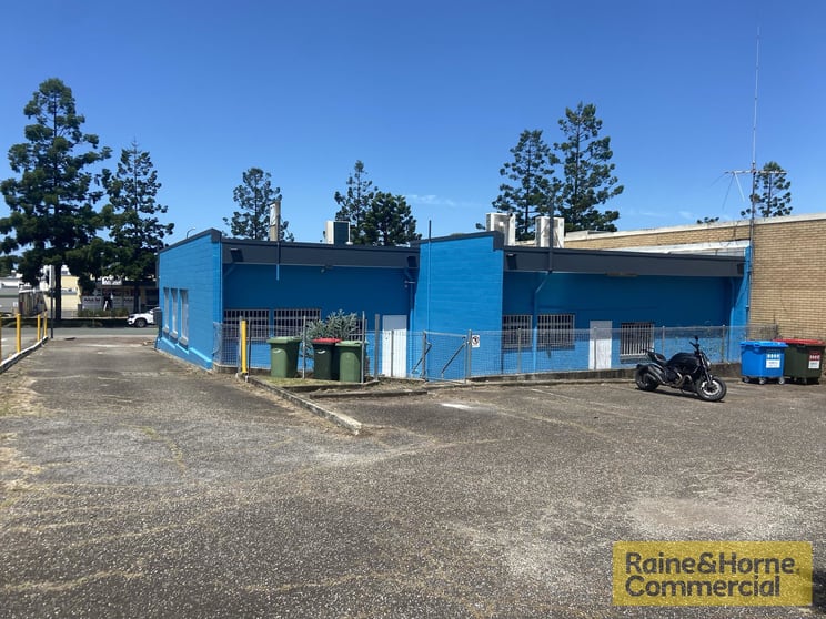 Click to view all images 1/452 Gympie Road Strathpine QLD 4500 - Image 3