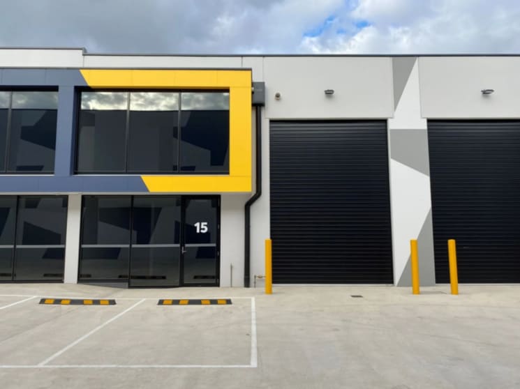 Click to view all images 15/2 Fastline Road Truganina VIC 3029 - Image 1