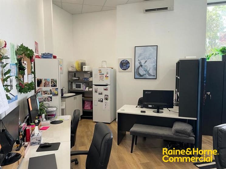 Click to view all images 2A Tailby Street Campbelltown NSW 2560 - Image 3