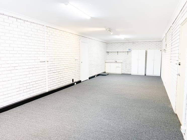 Click to view all images 4/69 Webb Street East Gosford NSW 2250 - Image 2