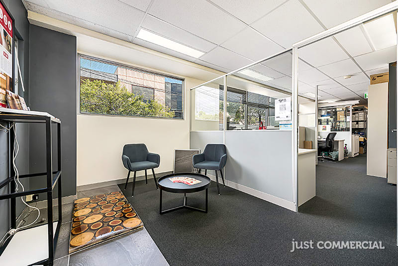 Click to view all images 2/542 Hawthorn Road Caulfield South VIC 3162 - Image 2